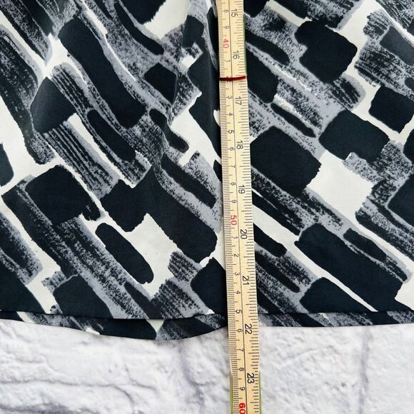 Michael Kors Silk Pleated A-Line Skirt Black White Geometric Size 6 Knee Length - Picture 8 of 9